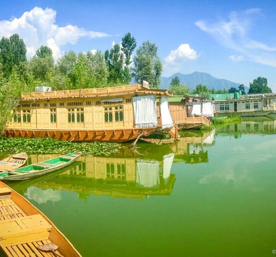 Nigeen-Lake-in-Srinagar